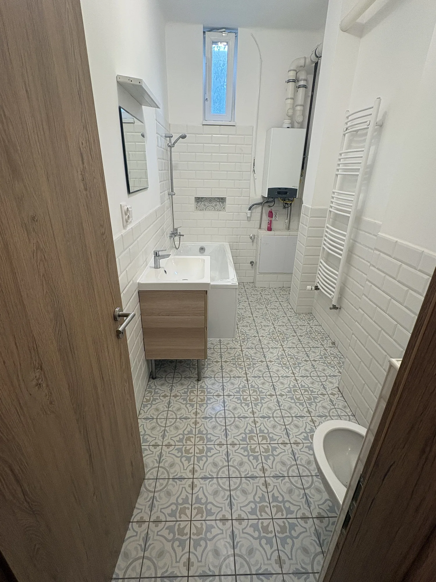 Alapszerelés, szerelvényezés – 8. referencia